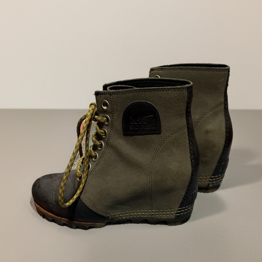 Sorel Olive Green and Black Canvas Wedge Ankle Boots